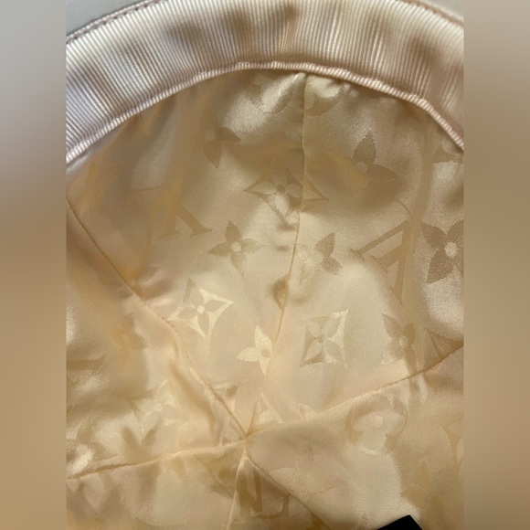 Louis Vuitton LV Day Cap Hat Ecru - New and Authentic - Picture 8 of 16